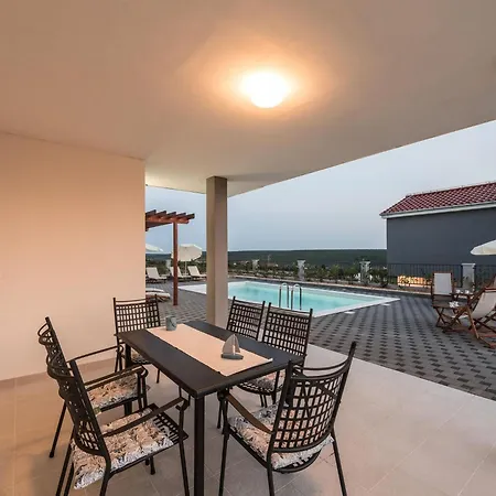 Villa In Croatia Near The Adriatic Coast *