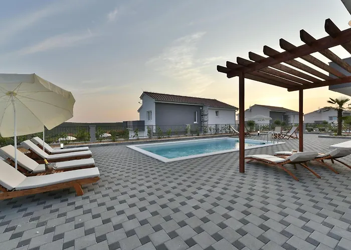 In Croatia Near The Adriatic Coast Villa
