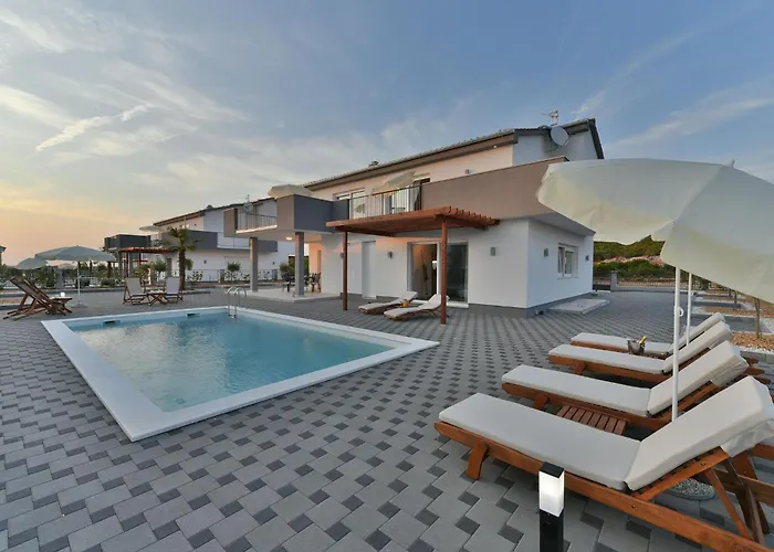 Villa In Croatia Near The Adriatic Coast *