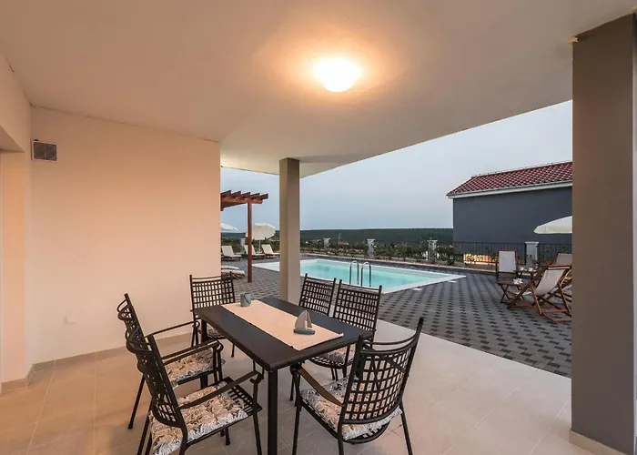 Villa In Croatia Near The Adriatic Coast *